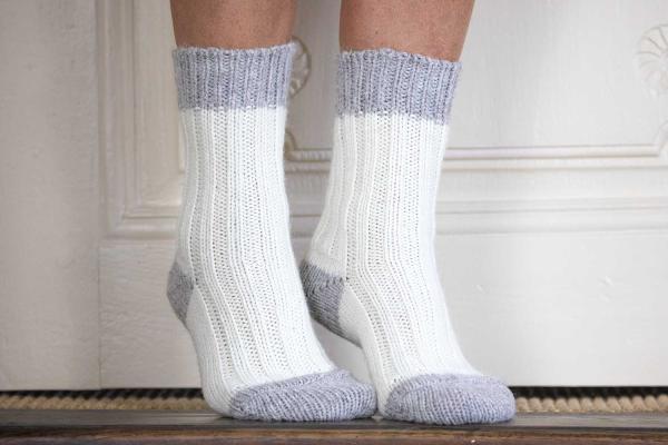 Alpaka Socken naturweiß/hellgrau